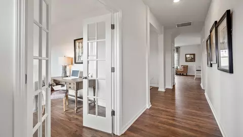 Entry Way - 101 Sunriff Ct, Greer, SC 29651 photo 5 of 9