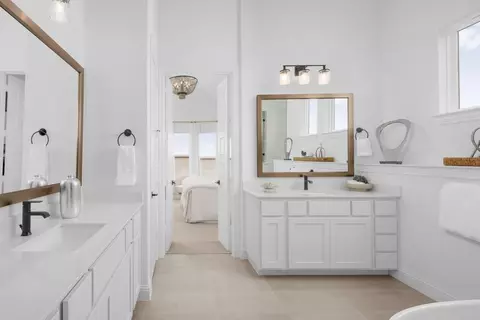 Bath - 2233 Pinner Ct, Celina, TX 75009 photo 2 of 5