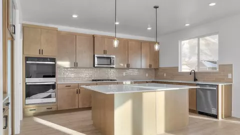 1585 E 1010 N #207, Salem, UT 84653 photo 9