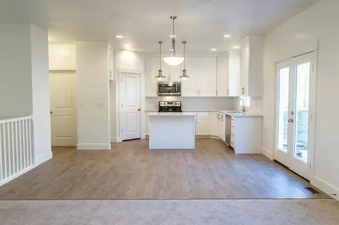 Living - 783 E 240 N, Tremonton, UT 84337 photo 2 of 5