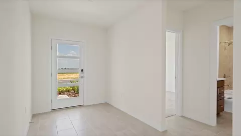 Entry Way - 219 Meredith Blvd, Winter Haven, FL 33881 photo 2 of 5