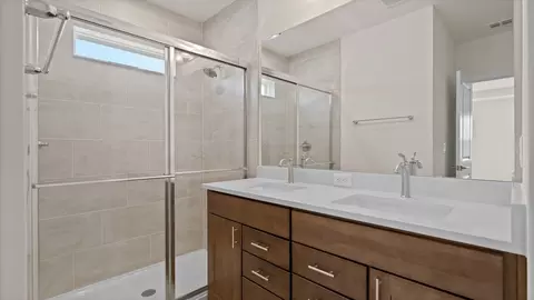Bath - 219 Meredith Blvd, Winter Haven, FL 33881 photo 2 of 3