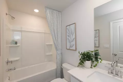 2751 Hawthorne Way, College Park, GA 30337