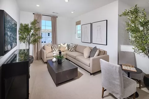 Living - 5548 Dora Way, Oceanside, CA 92057 photo 2 of 6