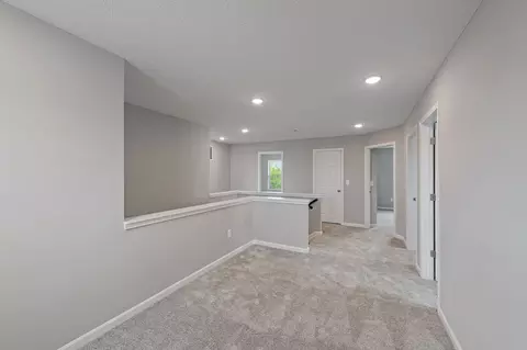 Entry Way - 1550 Acadia Dr, Maineville, OH 45039 photo 2 of 7
