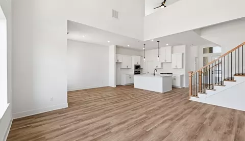 Living - 500 Renley St, Springdale, AR 72762 photo 3 of 4