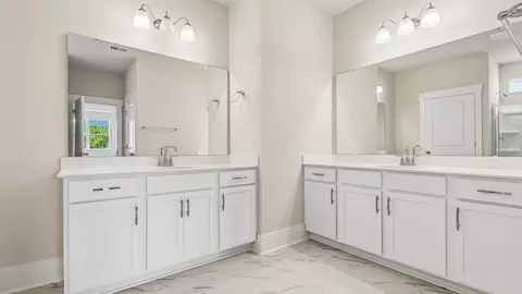 Bath - 634 Shining Sun Ct, Gilbert, SC 29054 photo 2 of 10