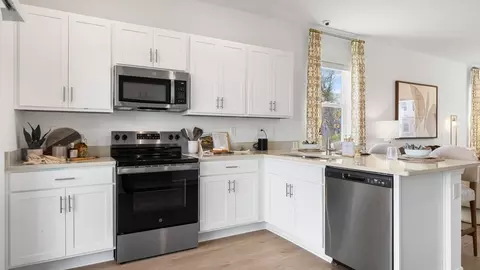 Kitchen - 10829 Eclipse St, Sarasota, FL 34241 photo 7 of 13