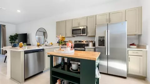 Kitchen - 10829 Eclipse St, Sarasota, FL 34241 photo 9 of 13