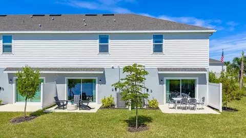 Exterior - 10829 Eclipse St, Sarasota, FL 34241 photo 5 of 18