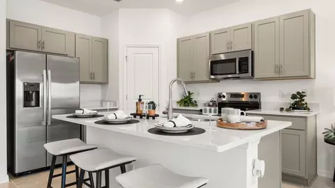 Kitchen - 10829 Eclipse St, Sarasota, FL 34241 photo 11 of 13