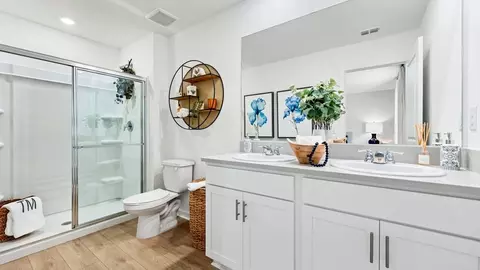 Bath - 10829 Eclipse St, Sarasota, FL 34241 photo 9 of 10