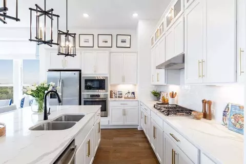 Kitchen - 2213 Pinner Ct, Celina, TX 75009 photo 7 of 11