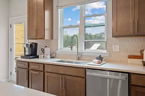 Kitchen - 100 Epperly Way, Tucker, GA 30084 photo 10 of 15