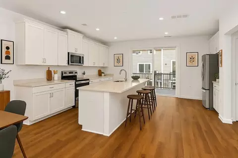 Kitchen - 20868 Murry Falls Ter, Ashburn, VA 20147 photo 2 of 5