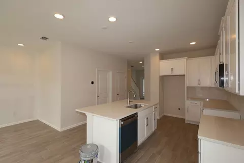 Kitchen - 1361 Hyde St, Saint Cloud, FL 34771 photo 1 of 5