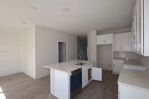 Kitchen - 1361 Hyde St, Saint Cloud, FL 34771 photo 3 of 6