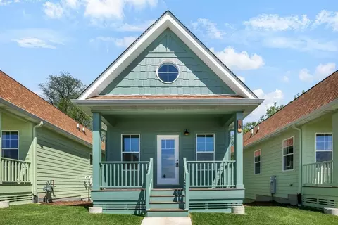 Exterior - 7 Willow Way, Ottawa, IL 61350 photo 1 of 16