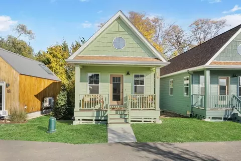 Exterior - 7 Willow Way, Ottawa, IL 61350 photo 3 of 16