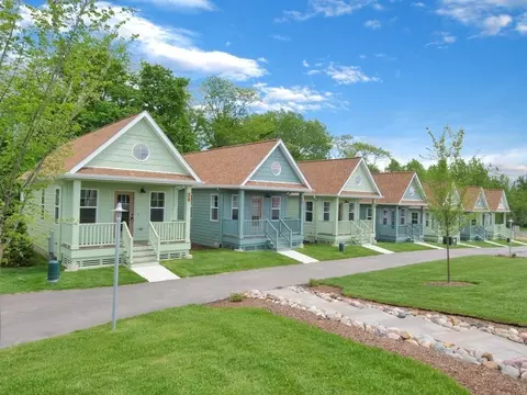 7 Willow Way, Ottawa, IL 61350