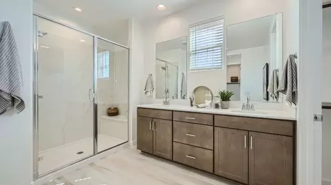 Bath - 10203 E Ulysses Ave, Mesa, AZ 85212 photo 1 of 4