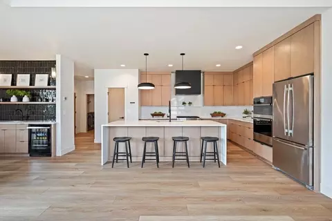 Kitchen - 62660 NW Skyline Ranch Rd, Bend, OR 97703 photo 4 of 10