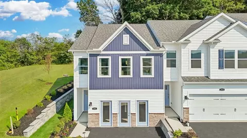210 Paddock Ln, Harmony, PA 16037
