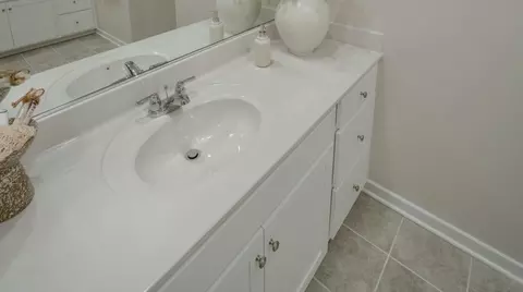 Bath - 398 White Oak Rd, White Post, VA 22663 photo 5 of 5