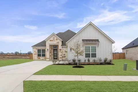 Exterior - 108 E Luna Blue Ln, Jarrell, TX 76537 photo 4 of 8