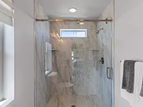Bath - 916 E Harrier St, Eagle Mountain, UT 84005 photo 1 of 10