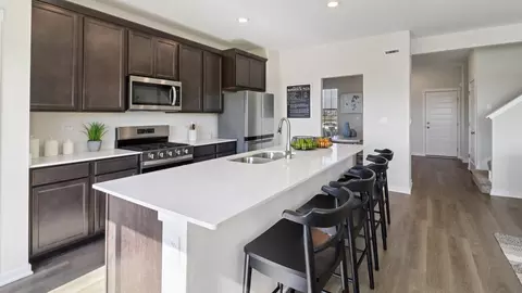 Kitchen - 13511 S Mesa Dr, Plainfield, IL 60585 photo 2 of 9