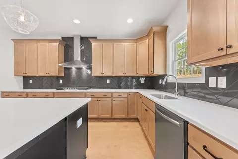 Kitchen - 432 Lakeview Way, Lagrange, GA 30241 photo 3 of 6