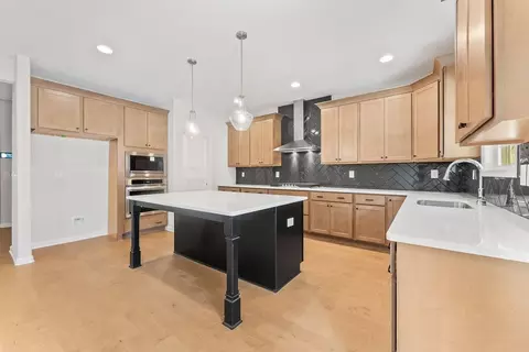Kitchen - 432 Lakeview Way, Lagrange, GA 30241 photo 2 of 6