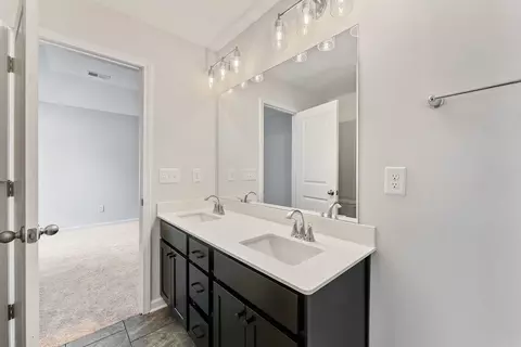 Bath - 432 Lakeview Way, Lagrange, GA 30241 photo 5 of 5