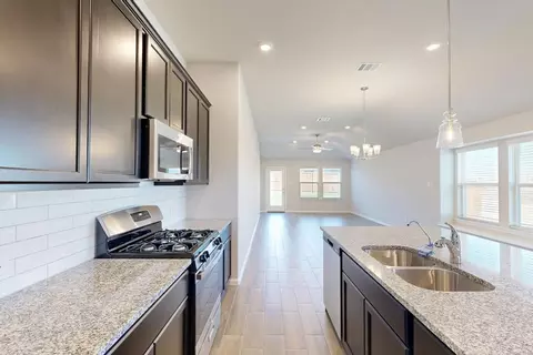 Kitchen - 6517 Adderly Rd, Pilot Point, TX 76258 photo 2 of 5