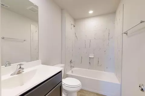 Bath - 6517 Adderly Rd, Pilot Point, TX 76258 photo 1 of 1