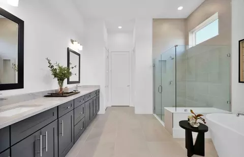 Bath - 91 Skipping Stone Ct, Saint Johns, FL 32259 photo 1 of 2