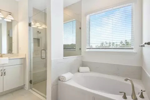 Bath - 182 Brook Forest Dr, Saint Augustine, FL 32092 photo 1 of 5