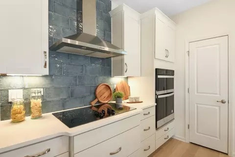 Kitchen - 182 Brook Forest Dr, Saint Augustine, FL 32092 photo 3 of 10