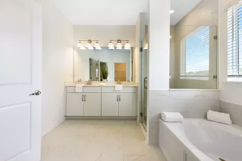 Bath - 182 Brook Forest Dr, Saint Augustine, FL 32092 photo 2 of 5