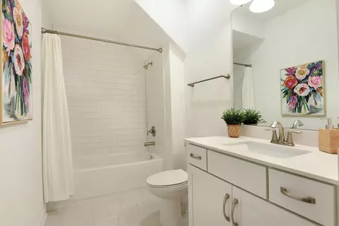 Bath - 182 Brook Forest Dr, Saint Augustine, FL 32092 photo 4 of 5
