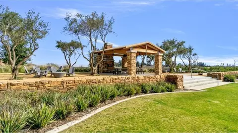 View/Area - 965 Humbolt Way W, Madera, CA 93636 photo 8 of 25