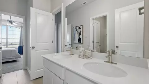 Bath - 200 N Eagle Point Rd, Van Alstyne, TX 75495 photo 7 of 7
