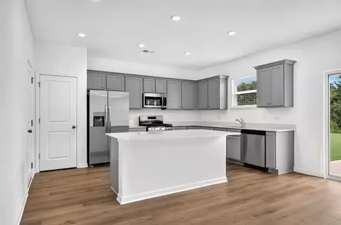 Kitchen - 191 Hal Ct, Winder, GA 30680 photo 2 of 8