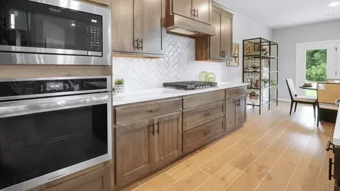 Kitchen - 861 W 83rd St, Tulsa, OK 74132 photo 7 of 11