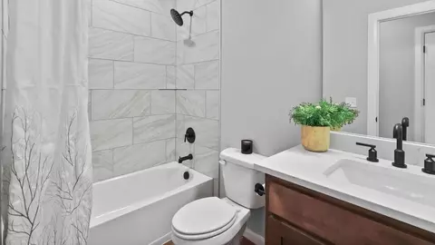 Bath - 861 W 83rd St, Tulsa, OK 74132 photo 12 of 13
