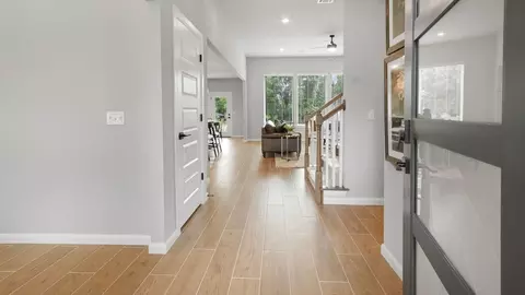 Entry Way - 861 W 83rd St, Tulsa, OK 74132 photo 1 of 6