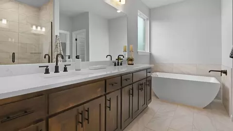 Bath - 861 W 83rd St, Tulsa, OK 74132 photo 8 of 13