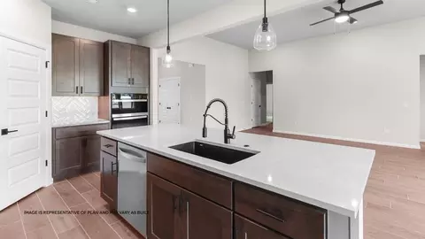 Kitchen - 861 W 83rd St, Tulsa, OK 74132 photo 3 of 11