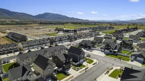View/Area - 718 N 1600 E, Salem, UT 84653 photo 17 of 19